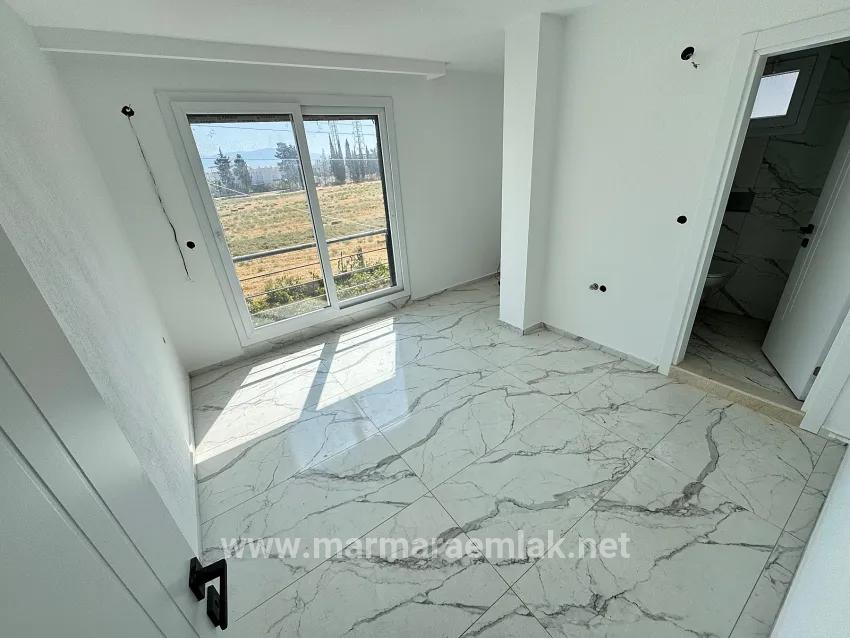 2+1 Bedroom Villa For Sale in Cumhuriyet Nbh. Seferihisar Doğanbey - 140 m²