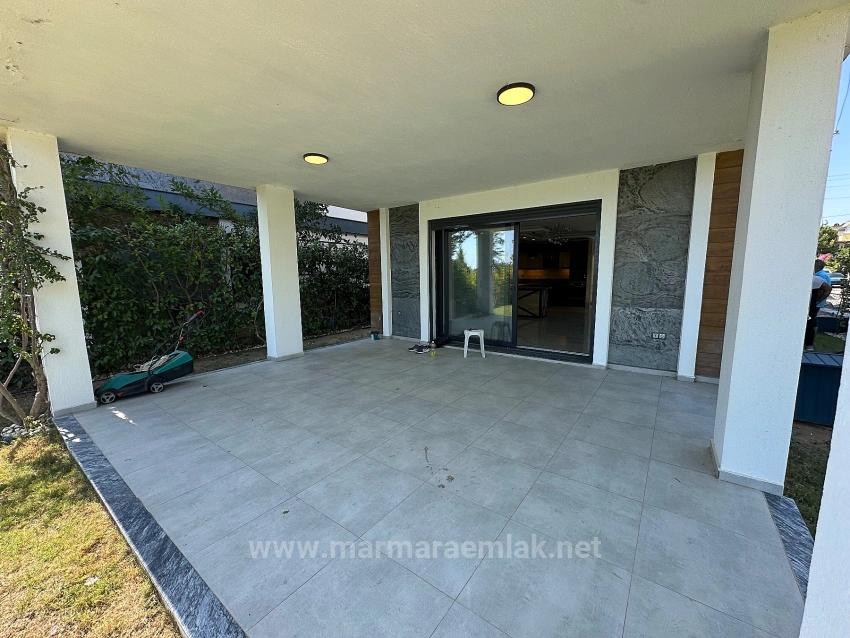 Detached Villa With Garden, 4+1 Rooms, For Sale In Ürkmez, Seferihisar, İzmir, 60 Meters From The Sea.