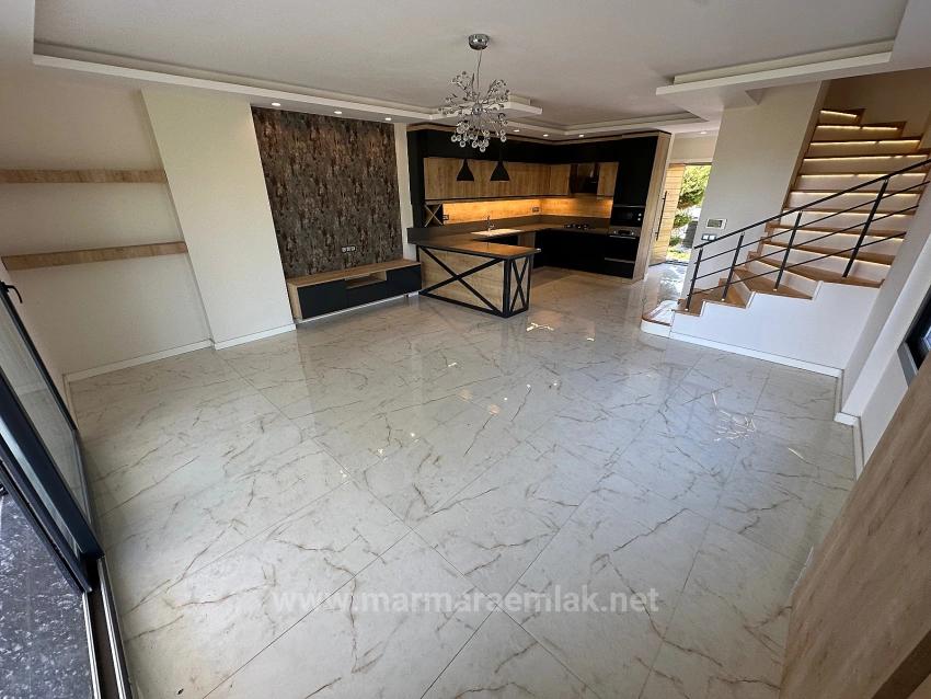 Detached Villa With Garden, 4+1 Rooms, For Sale In Ürkmez, Seferihisar, İzmir, 60 Meters From The Sea.