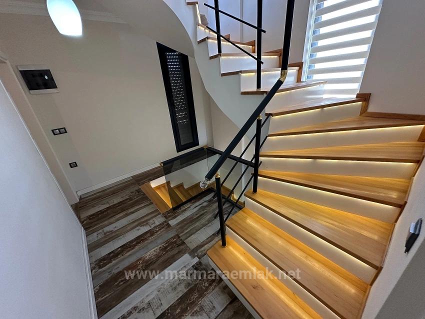 Detached Villa With Garden, 4+1 Rooms, For Sale In Ürkmez, Seferihisar, İzmir, 60 Meters From The Sea.