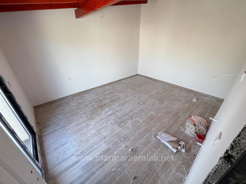 3+1 Villa With Garden For Sale In Gumuldur, 600 Meters From The Sea