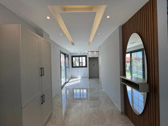 3+1 Villa With Garden For Sale In Ürkmez, Seferihisar, İzmir, 40 Meters From The Sea.