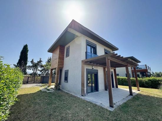 3+1 Detached Villa For Sale In Doğanbey, Seferihisar, İzmir