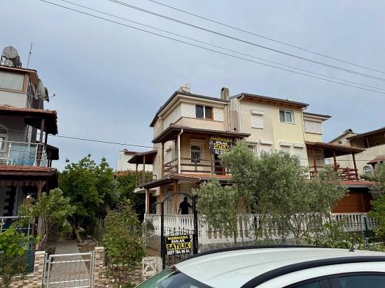 Garden House For Sale In Doğanbey, Ürkmez, Seferihisar, İzmir, 4+1 Bedrooms.