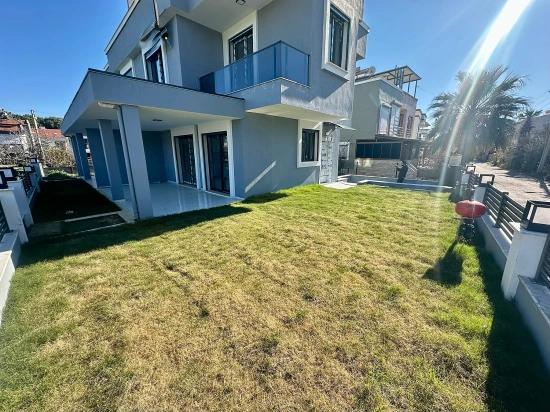 3+1 Summer House With Garden For Sale In Doğanbey, Seferihisar, İzmir