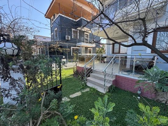 2+1 Summer Villa With Garden For Sale In Doğanbey, Seferihisar, İzmir