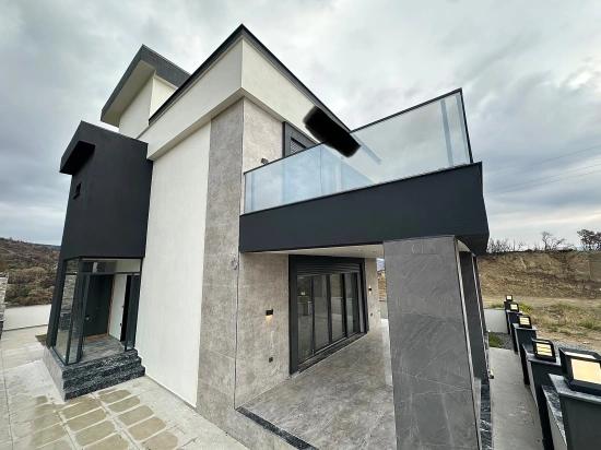 4+1 Detached House For Sale In Doğanbey, Seferihisar, İzmir, 280 M2.
