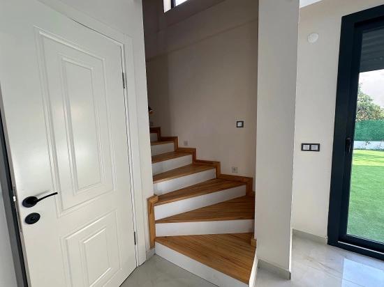 3+1 Summer Detached Villa For Sale In Seferihisar Doğanbey, 80 Meters To The Sea