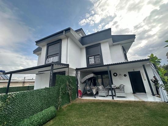 2+1 Villa With Garden For Sale In Doğanbey Payamlı, Seferihisar, İzmir