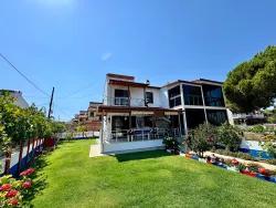 3+1 Bedroom Villa For Sale in Cumhuriyet Nbh. Seferihisar Doğanbey - 220 m²
