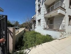 Продается Летняя Квартира На Среднем Этаже, 2+1, В Центре Уркмеза.