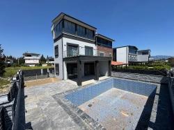 Для Продажи Семейный Дом 3+1 в Cumhuriyet Seferihisar Doğanbey - 250 m²