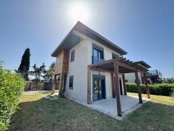 Для Продажи Семейный Дом 3+1 в Cumhuriyet Seferihisar Doğanbey - 250 m²