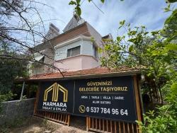 Для Продажи Вилла 3+1 в Cumhuriyet Seferihisar Doğanbey - 180 m²