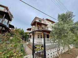 Для Продажи Вилла 4+1 в Cumhuriyet Seferihisar Doğanbey - 150 m²