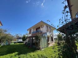 Для Продажи Вилла 3+1 в Cumhuriyet Seferihisar Doğanbey - 150 m²