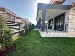 Для Продажи Вилла 3+1 в Cumhuriyet Seferihisar Doğanbey - 300 m²