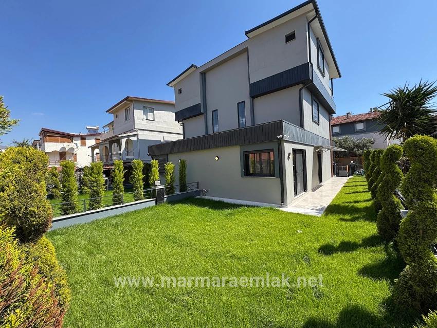 Для Продажи Вилла 3+1 в Mersin Alanı Seferihisar Ürkmez - 175 m²