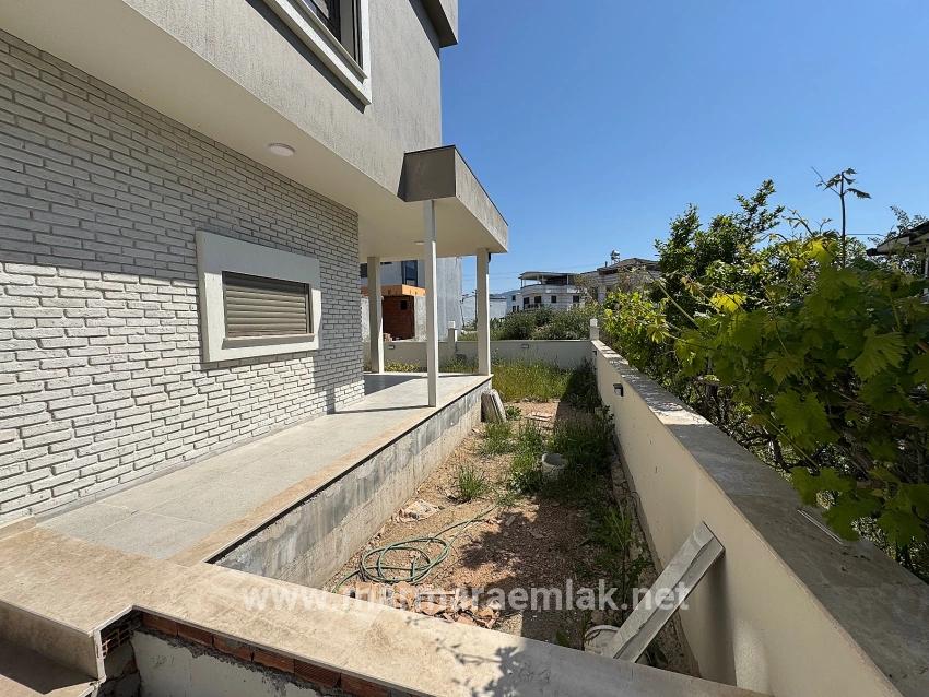 Для Продажи Вилла 3+1 в Cumhuriyet Seferihisar Doğanbey - 210 m²
