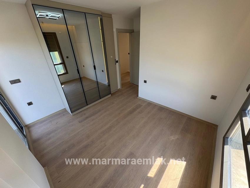 Для Продажи Вилла 3+1 в Cumhuriyet Seferihisar Doğanbey - 210 m²