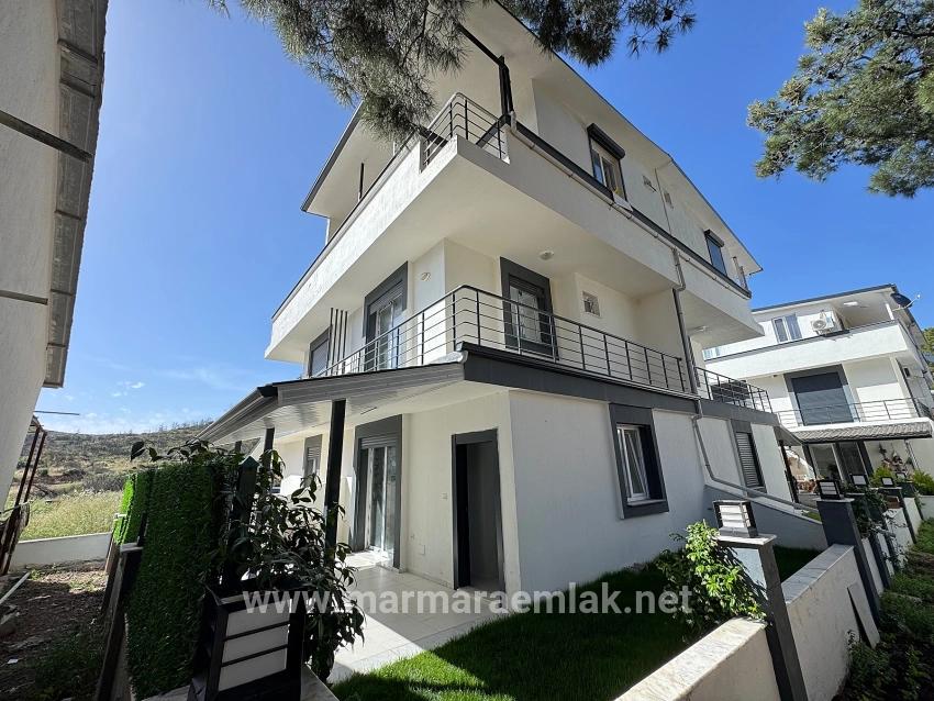 Для Продажи Вилла 2+1 в Payamlı Seferihisar Doğanbey - 130 m²