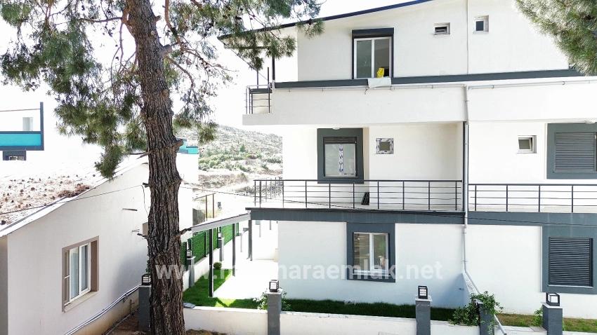 Для Продажи Вилла 2+1 в Payamlı Seferihisar Doğanbey - 130 m²