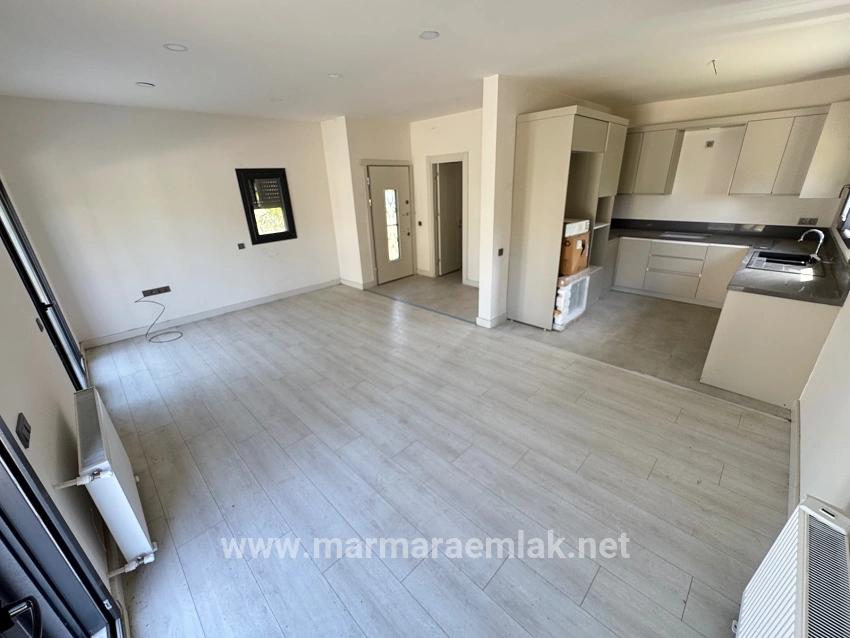 Для Продажи Семейный Дом 3+1 в Cumhuriyet Seferihisar Doğanbey - 250 m²