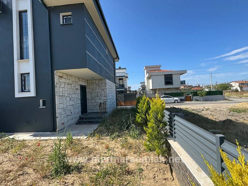 Для Продажи Вилла 3+1 в Düzce Seferihisar - 350 m²