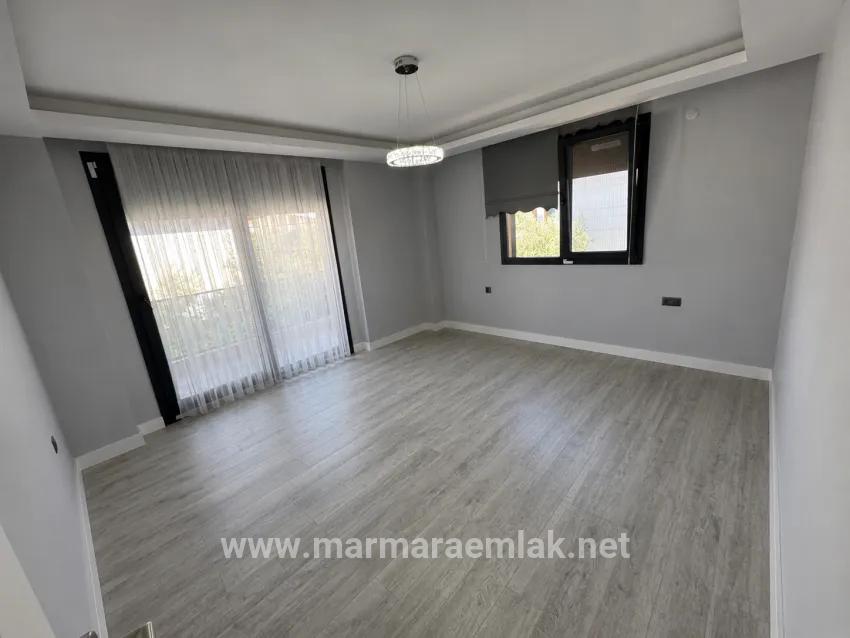 Для Продажи Вилла 3+1 в Cumhuriyet Seferihisar Doğanbey - 290 m²