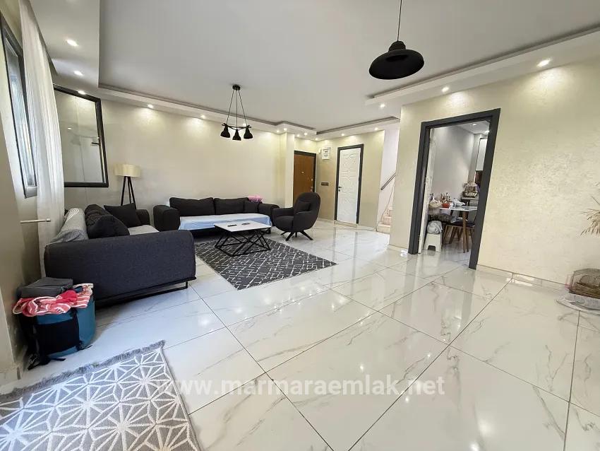 Для Продажи Семейный Дом 3+1 в Cumhuriyet Seferihisar Doğanbey - 320 m²
