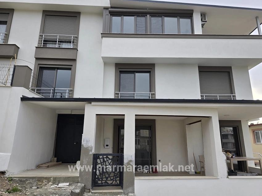 Для Продажи Вилла 3+1 в Mersin Alanı Seferihisar Ürkmez - 150 m²