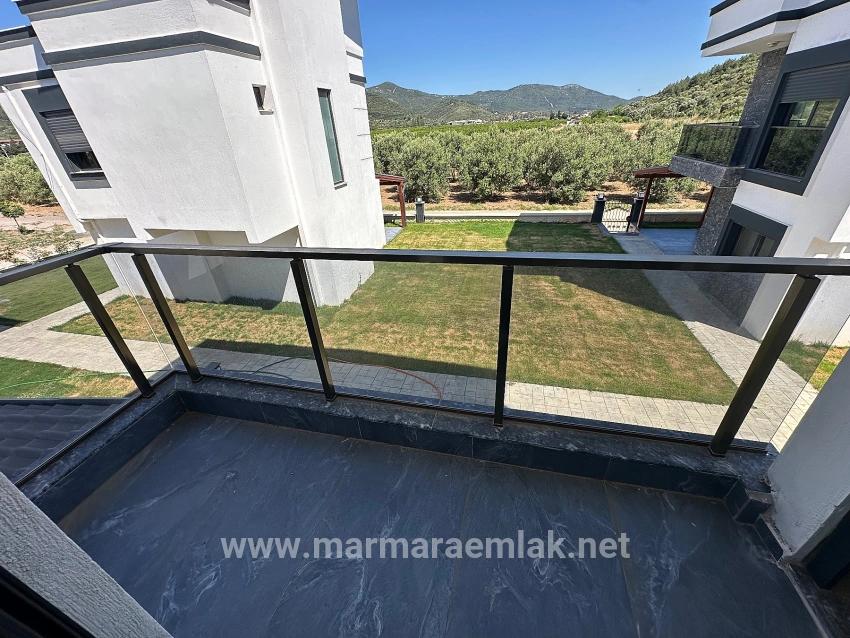 Для Продажи Семейный Дом 3+1 в Cumhuriyet Seferihisar Doğanbey - 160 m²