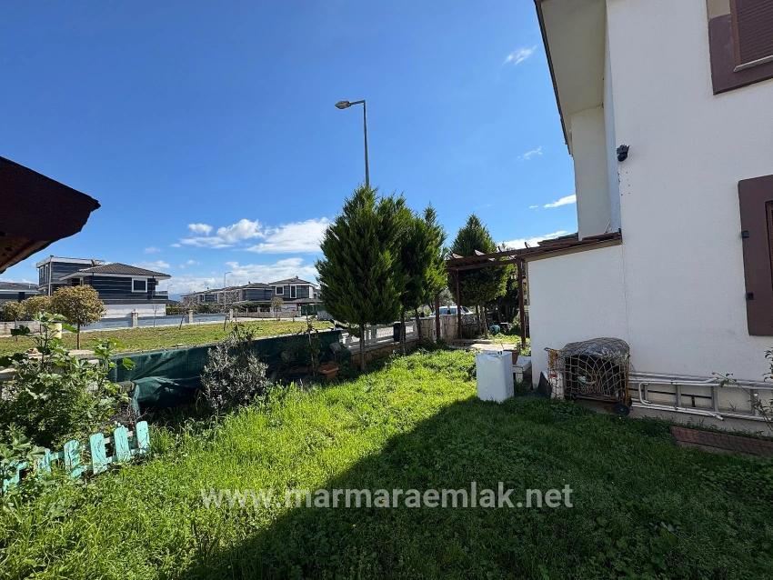 Для Продажи Вилла 3+1 в Cumhuriyet Seferihisar Doğanbey - 150 m²
