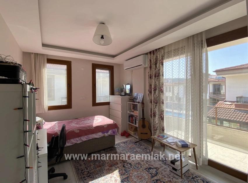 Для Продажи Вилла 3+1 в Cumhuriyet Seferihisar Doğanbey - 150 m²