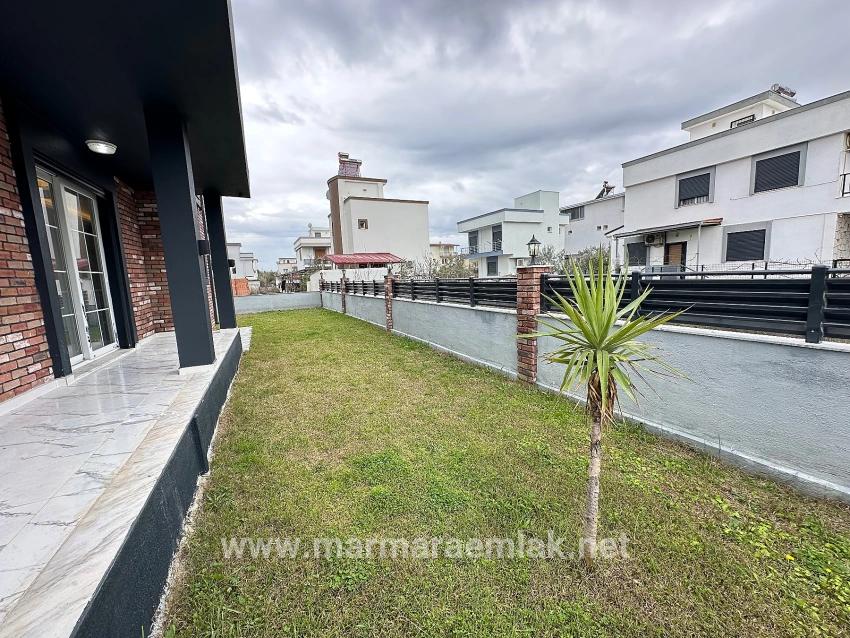 Для Продажи Семейный Дом 3+1 в Cumhuriyet Seferihisar Doğanbey - 300 m²