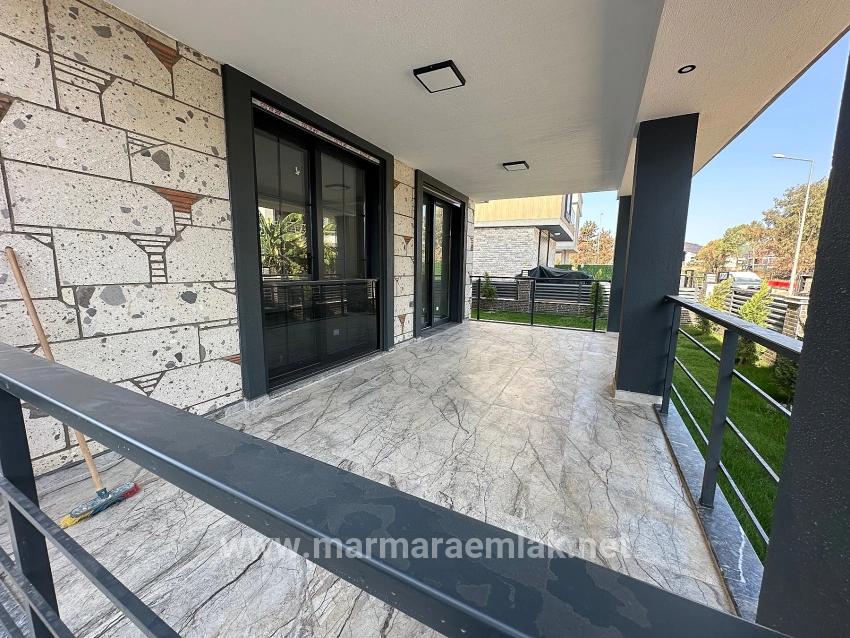 Для Продажи Вилла 3+1 в Cumhuriyet Seferihisar Doğanbey - 300 m²