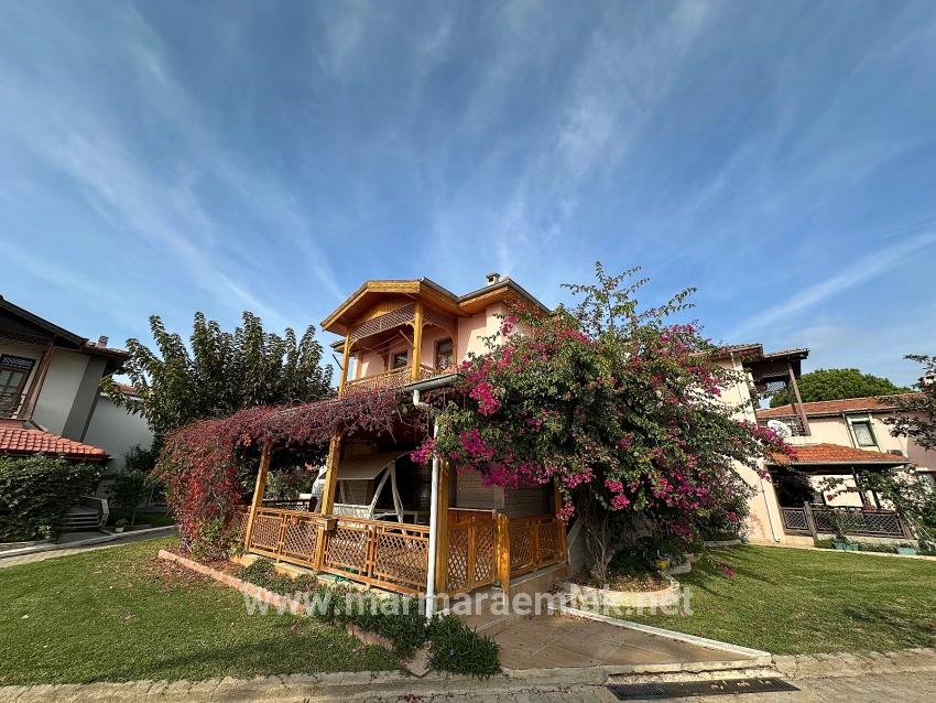 Для Продажи Вилла 3+1 в Mersin Alanı Seferihisar Ürkmez - 160 m²