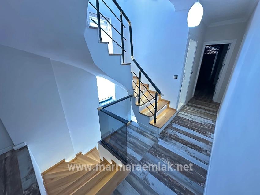 Для Продажи Вилла 4+1 в Bengiler Seferihisar Ürkmez - 240 m²