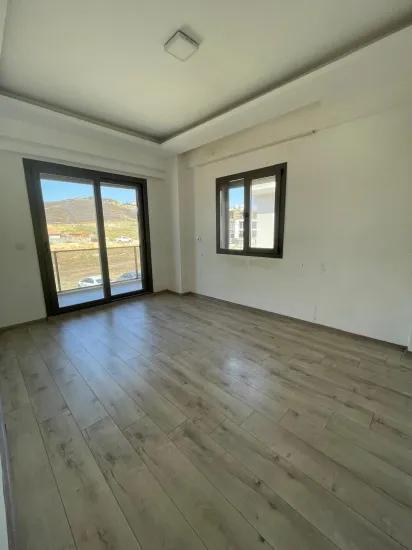 İzmir В Seferihisar На Продажу 4 + 1 Широкая С Садом Летняя Вилла