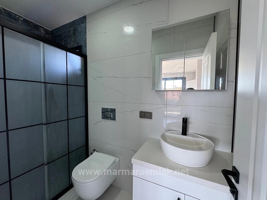 İzmir Seferihisar Ürkmez De Satılık Bahçeli 3+1 Villa Denize 40 Metre