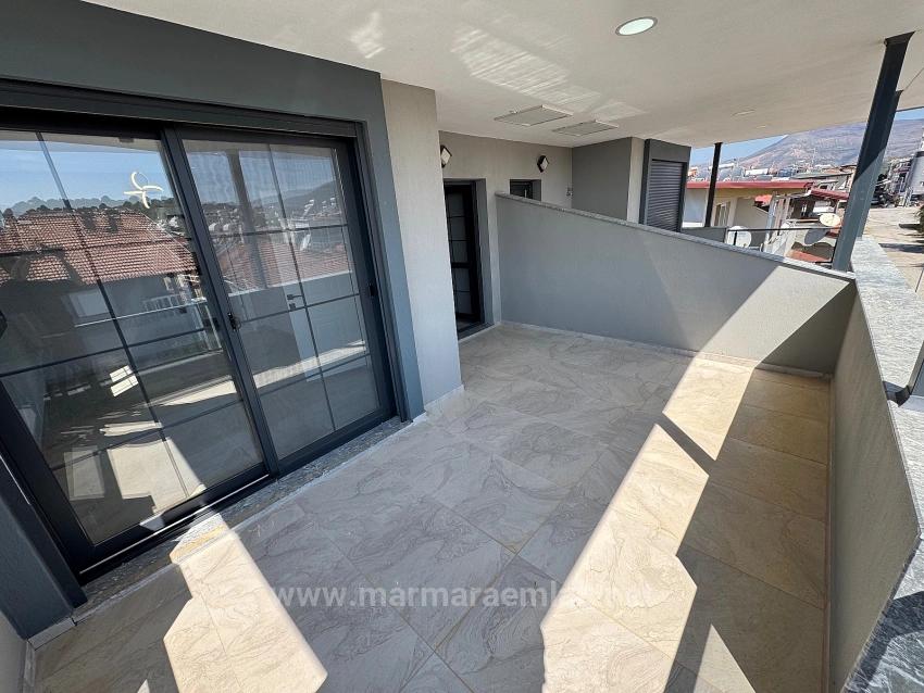 İzmir Seferihisar Ürkmez De Satılık Bahçeli 3+1 Villa Denize 40 Metre