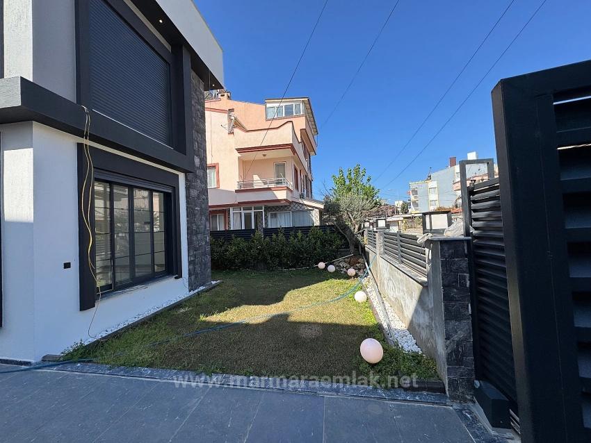 Gümüldür De Satılık Bahçeli 3+1 Havuzlu Tek Müstakil Villa