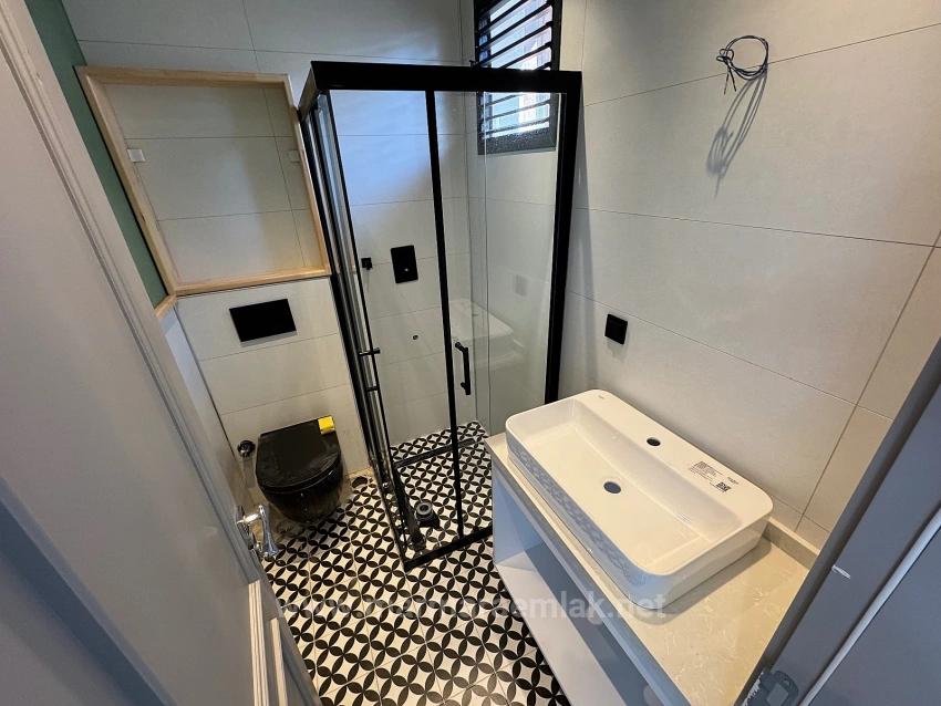 Gümüldür De Satılık Bahçeli 3+1 Havuzlu Tek Müstakil Villa