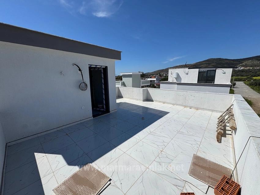 İzmir Seferihisar Doğanbey De Satılık Bahçeli 2+1 Yazlık Villa