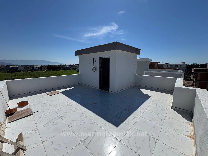 İzmir Seferihisar Doğanbey De Satılık Bahçeli 2+1 Yazlık Villa