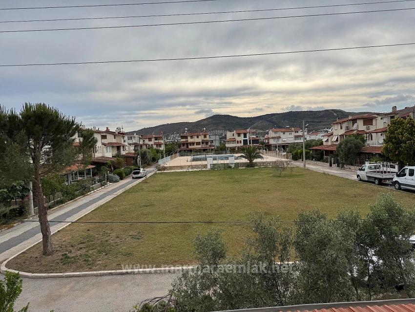 İzmir Seferihisar Ürkmez Doğanbey De Satılık Bahçeli Yazlık 4+1