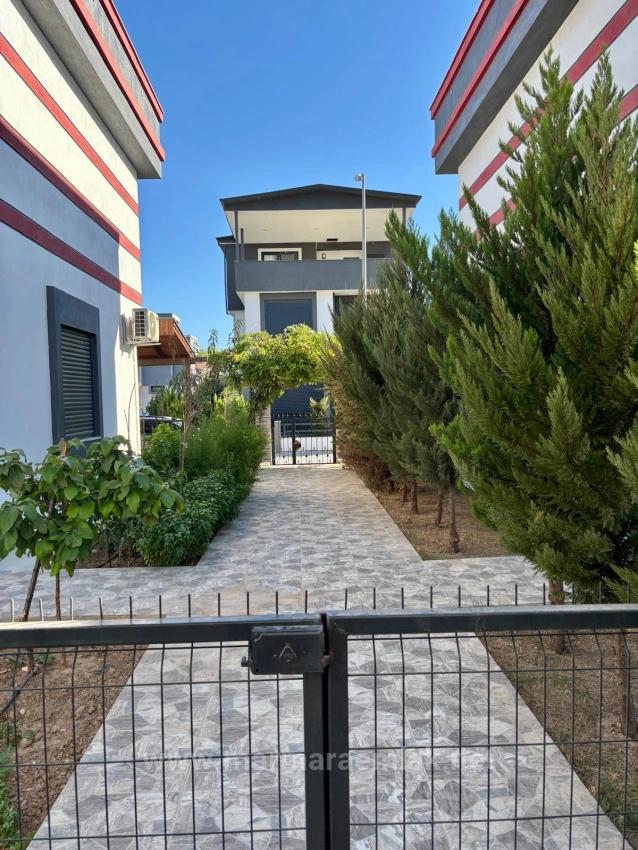 İzmir Seferihisar Doğanbey De Satılık Bahçeli 3+1 Yazlık Villa