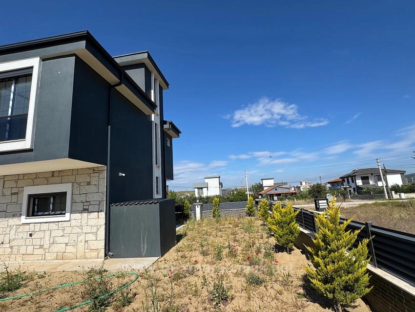 İzmir Seferihisar Da Satılık 3+1 350 M2 İçinde Havuzlu Tek Müstakil Villa