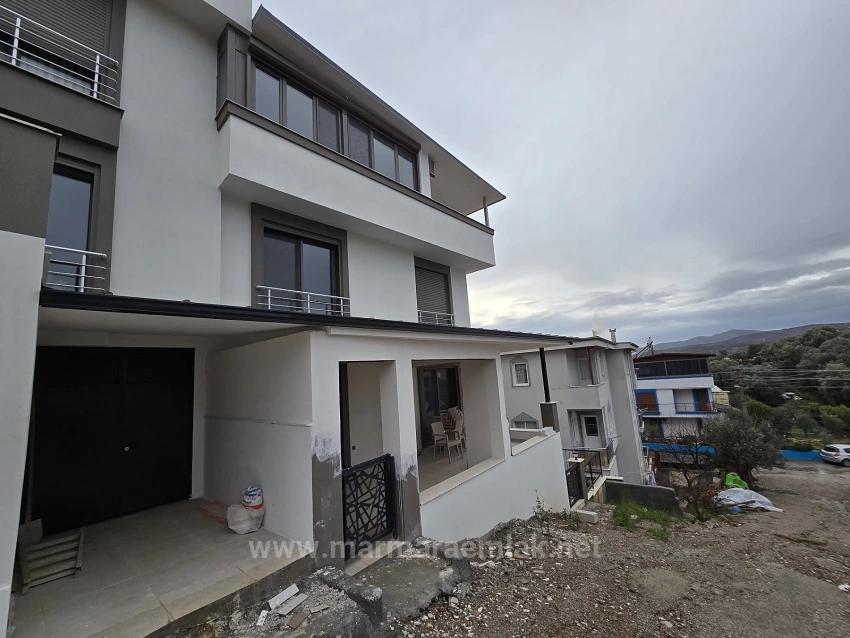 İzmir Seferihisar Ürkmez De Satılık Geniş Bahçeli 3+1 Yazlık Villa