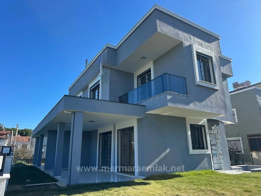 Seferihisar Doğanbey Cumhuriyet Mah. Satılık 3+1 Villa - 160 m²